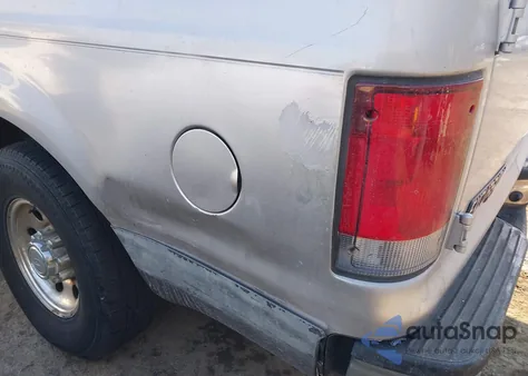 2001 Ford Excursion Xlt z USA, uszkodzony, nr VIN 1FMNU40LX1EC64709